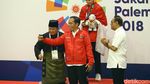 Melihat Lebih Dekat Kemesraan Jokowi-Prabowo di Arena Pencak Silat