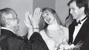 Steve Jobs membina keluarga baru dan menikahi Laurenne Powel Jobs, istrinya sampai akhir hayatnya. Foto: Lisa Jobs