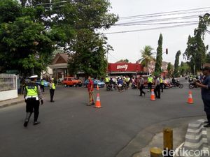 Polisi Gelar Rekonstruksi Kasus Iwan Adranacus Tabrak Mati Pemotor