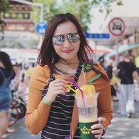 Tak hanya mencuri atensi karena prestasi yang berhasil diraihnya, pesilat berusia 25 tahun ini juga jadi perhatian karena parasnya yang manis. Foto: Instagram