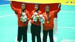 Pencak Silat Regu Putri Tambah Emas Indonesia