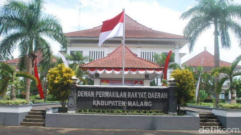 Golkar Pecat 2 Kadernya di DPRD Malang yang Loncat Partai Golkar Pecat 2 Kadernya di DPRD Malang yang Loncat Partai