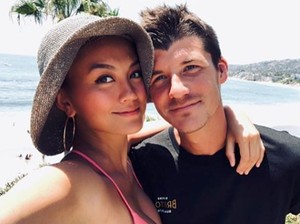 Cihuy! Agnez Mo dan Pacar Bulenya Liburan ke Bali