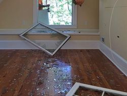 Merasa Sedang Sial? Lihat Dulu Potret Berikut