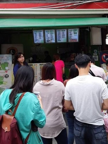 Konyol! Wanita Ini Mengancam Akan Bunuh Diri Pada Suaminya, Alasannya Bikin Elus Dada Suasana kedai buble tea yang mendadak ramai setelah insiden drama seorang istri diketahui publik