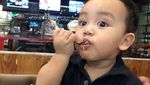 Bikin Gemas! Ini Arif Jiwa, Cucu Siti Nurhaliza yang Doyan Makan
