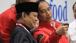 Melihat Lagi Momen Akrab Jokowi-Prabowo: Nge-Vlog hingga Berpelukan