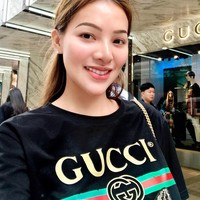 Tak ada yang menyangka jika video Sunshine Guimary yang makan kepiting dengan cara aneh itu jadi viral dan telah dilihat 1,5 juta lebih. Banyak orang yang ingin tahu tentang dirinya. Foto: Instagram