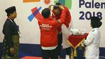 Melihat Lebih Dekat Kemesraan Jokowi-Prabowo di Arena Pencak Silat