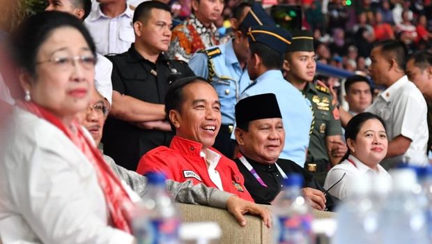 Momen kebersamaan Jokowi dan Prabowo Subianto di venue silat Asian Games 2018