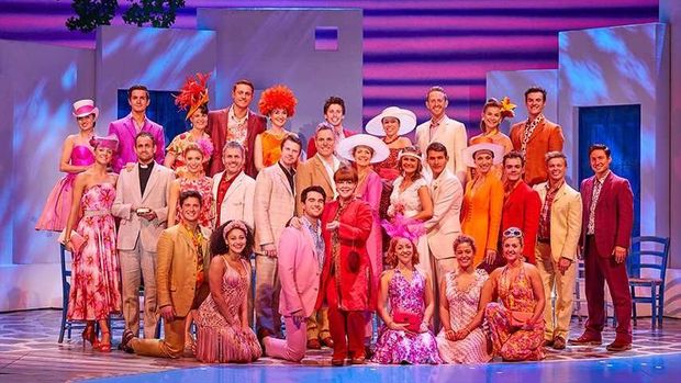 Musikal 'MAMMA MIA!' Bius Publik Jakarta 