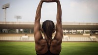 Ia kerap membagikan foto tubuhnya yang kekar. Strong is sexy, adalah hal yang ingin ia sampaikan ke masyarakat lewat unggahannya. (Foto: Instagram/emilianovanv)
