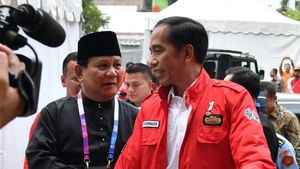 Potret Jokowi-Prabowo Mesra Sejak di Parkiran Hingga Berpelukan