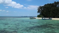 Jawa Tengah punya keindahan pesisir pantai dan pulau cantik. Sudah pasti, Karimunjawa di lepas pantai Jepara yang jadi favorit wisatawan (Mawar Minora/dTraveler)