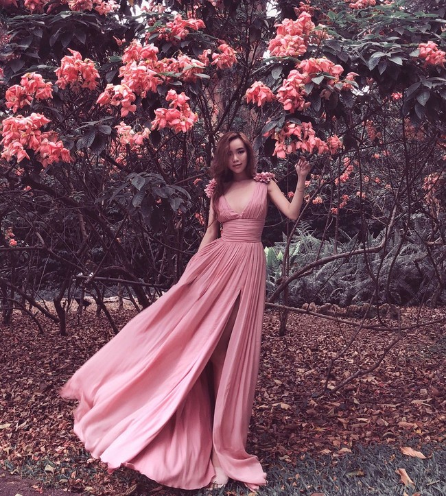 Willabelle Ong atau yang lebih dikenal dengan @willamazing di Instagram sering bikin iri para pengikutny. Bagaimana tidak, selebgram tersebut terlihat selalu pakai baju bagus dan jalan-jalan ke tempat Instagramble. Foto: Instagram @willamazing