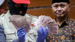 KPK Tunjukkan Barang Bukti Suap OTT PN Medan