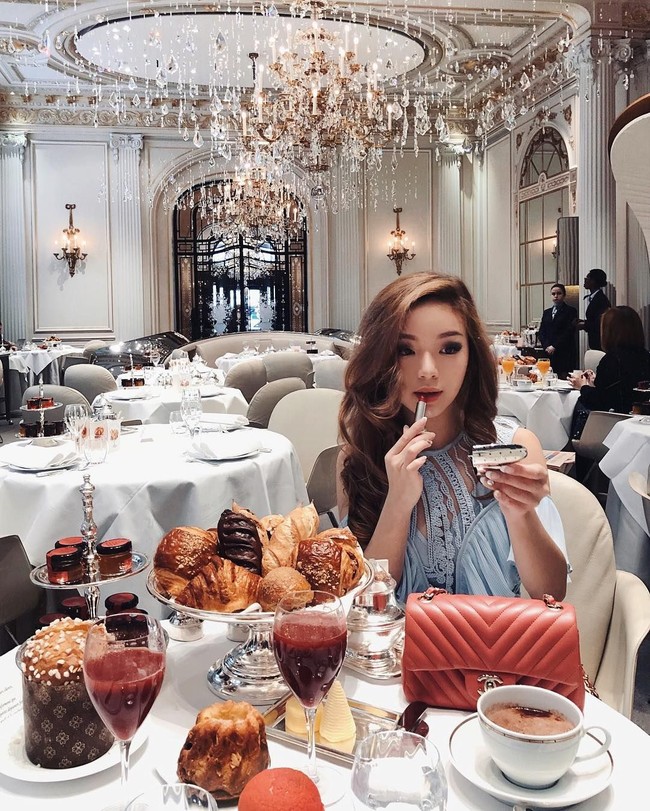 Dalam bio Instagram, Willabelle memang mengaku jika dirinya adalah seorang traveller. Anda pun akan menemukan postingan foto dari berbagai penjuru dunia, mulai dari Selandia Baru hingga Italia. Foto: Instagram @willamazing