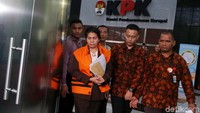 Hakim ad hoc tindak pidana korupsi Pengadilan Negeri (PN) Medan, Merry Purba, ditahan KPK. Ia terjaring operasi tangkap tangan (OTT) KPK, Jakarta, Rabu (29/8/2018).