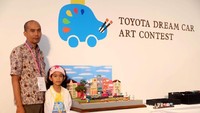 Xylone memiliki ide mobil masa depan di mana mobil-mobil tersebut bisa berkeliling untuk mengajarkan anak-anak membaca. Hanya uniknya mobil tersebut mobil desainnya berbentuk huruf-huruf alfabet. Ada mobil yang berbentuk huruf A, huruf B, C dan seterusnya. Istimewa/Dok. Toyota.