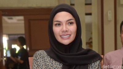 Jalani Sidang Isbat, Nikita Mirzani Semringah Banget