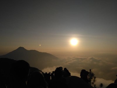 Gunung Andong, Si Kecil Bertipe Perisai yang Memesona Gunung Andong, Si Kecil Bertipe Perisai yang Memesona