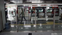 Menurut Direktur Utama PT LRT Jakarta Allan Tandiono mengatakan, uji coba LRT ini akan terus dilakukan selama 1 bulan.