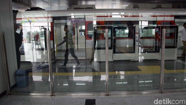 Operasi LRT Jakarta Molor Lagi, Mau Sampai Kapan?