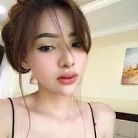 Sunshine Guimary juga mengungkapkan bahwa alih-alih menghabiskan uangnya untuk mengadakan pesta, ia lebih memilih untuk membeli tas favoritnya Louis Vuitton dan Prada. Ia pun suka membeli parfum Victorias Secret dan barang-barang dari merek Dior. Foto: Instagram