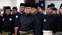 Prabowo Subianto merupakan Ketua Umum Pengurus Besar Ikatan Pencak Silat Indonesia (IPSI) dan Presiden Persekutuan Pencak Silat Antarbangsa (Persilat). Sehingga tidak heran kan kalau beliau jago silat. Foto: Detikcom 
