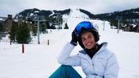 Mau main ski seperti Sara? Kamu bisa datang ke Montana di Amerika Serikat. (sarasampaio/Instagram)