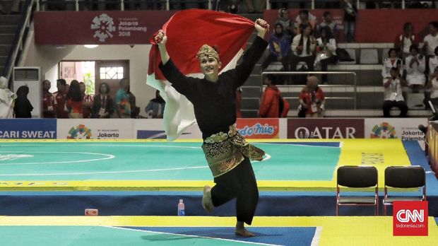 Sugianto menjadi peraih emas pertama Indonesia untuk hari ini.