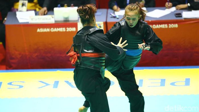 Pencak Silat kembali menyumbang emas buat Indonesia di Asian Games 2018, yang teranyar dari Wewey Wita (Foto: Grandyos Zafna/detikSport) Pencak Silat kembali menyumbang emas buat Indonesia di Asian Games 2018, yang teranyar dari Wewey Wita (Foto: Grandyos Zafna/detikSport)