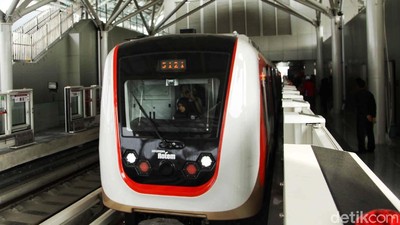 Begini Penampakan Terkini LRT Jakarta yang Diuji Coba