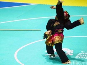 Raih Emas Ganda Putri Pencak Silat di Asian Games, Ayu & Dewi: Luar Biasa