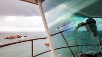 Traveler bisa melihat mercusuar Corbiere Lighthouse yang dibangun pada tahun 1873 dari kejauhan. Menginap di sini memang serasa di benteng pengintai. (dok. Jersey Heritage)