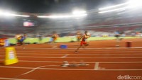 Indonesia menurunkan Fadlin sebagai pelari pertama. Sejak orang pertama itu, Indonesia sudah meyakinkan dengan ada di urutan kedua.