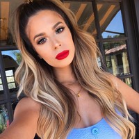 Hal tersebut membuatnya subscriber-nya berkurang menjadi 4,3 jutaan. Tak hanya penggemar, Laura Lee pun dikabarkan kehilangan sejumlah endorsement atau sponsor. Foto: Instagram @lauralee