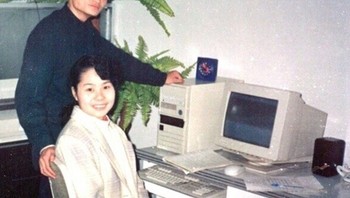 Jack Ma turun tangga menjadi peringkat pria terkaya di dunia nomor 21. Istrinya ialah Zhang Ying, teman kuliahnya saat masih mengenyam pendidikan di Hangzhou Normal University. Foto: istimewa