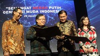 Penandatanganan nota kesepahaman itu disaksikan oleh Director, Country Head of Corporate Affairs Citi Indonesia Elvera N. Makki dan Anggota Dewan Komisioner Bidang Edukasi dan Perlindungan Konsumen Otoritas Jasa Keuangan (OJK) Tirta Segara. Foto: dok. Bappenas
