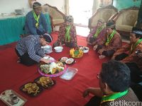 Jelang Hari Jadi, Pusaka Trenggalek Jalani Ritual Jamasan