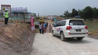 detikFinance berkesempatan langsung menjelajahi jalur Tol Trans Sumatera dari Bakauheni, Lampung Selatan hingga Palembang sepanjang 460 km. Perjalanan memakan waktu sekitar 10 jam dimulai dari gerbang pertama di titik nol Trans Sumatera.