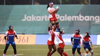 Bertanding di Gelora Bung Karno (GBK), Senayan, Jakarta, kamis (30/8/2018) tim rugby 7 putri Indonesia takluk 0-5 dari Jepang.