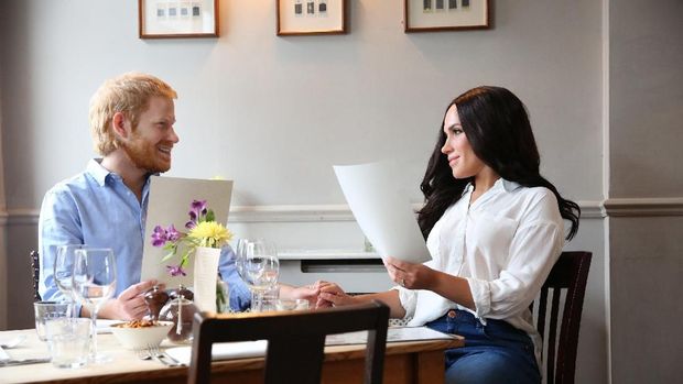 Patung Lilin Pangeran Harry dan Megan Markle 'Jalan-jalan' di London