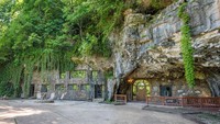 Hotel ini terletak di daerah terpencil Arkansas. Awalnya dibangun sebagai tempat penampungan bom, tetapi telah direnovasi menjadi hotel mewah. Istimewa/Mallory Gallery/Boredpanda.