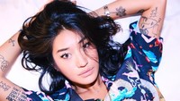 Peggy Gou tak hanya cantik tapi juga sangat berbakat sebagai DJ. Tinggal di Berlin, gadis Korsel ini suka liburan saat sebelum atau selesai manggung. (peggygou_/Instagram)