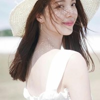 Tak hanya dinobatkan sebagai Miss Hong Kong 2018, Hera Chan juga berhasil dapat penghargaan sebagai My Favourite Pageant selama kompetisi.  (Foto: Instagram)