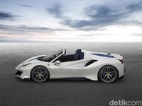 Mobil Atap Terbuka Terdahsyat Ferrari, 488 Pista Spider