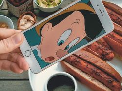 Kreatif! Gambar di iPhone Disatukan dengan Dunia Nyata