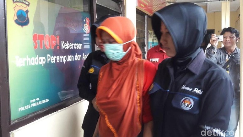 Ibu Tiri yang Melakukan Penganiayaan di Purbalingga Minta Maaf Ibu Tiri yang Melakukan Penganiayaan di Purbalingga Minta Maaf