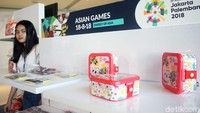 Harga merchandise yang dijual mulai dari Rp 10 ribu hingga Rp 4 juta.